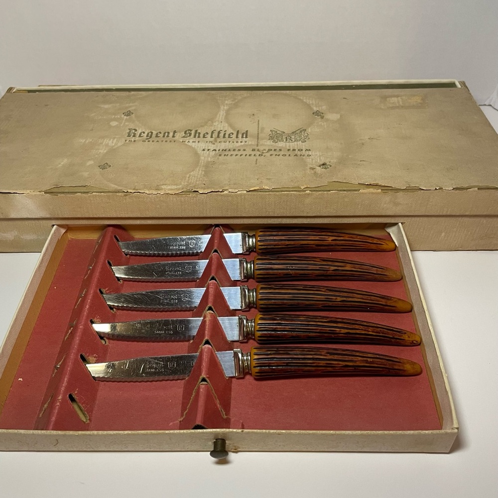 Vintage Regent Sheffield Cultlery Set England 8 Piece Set